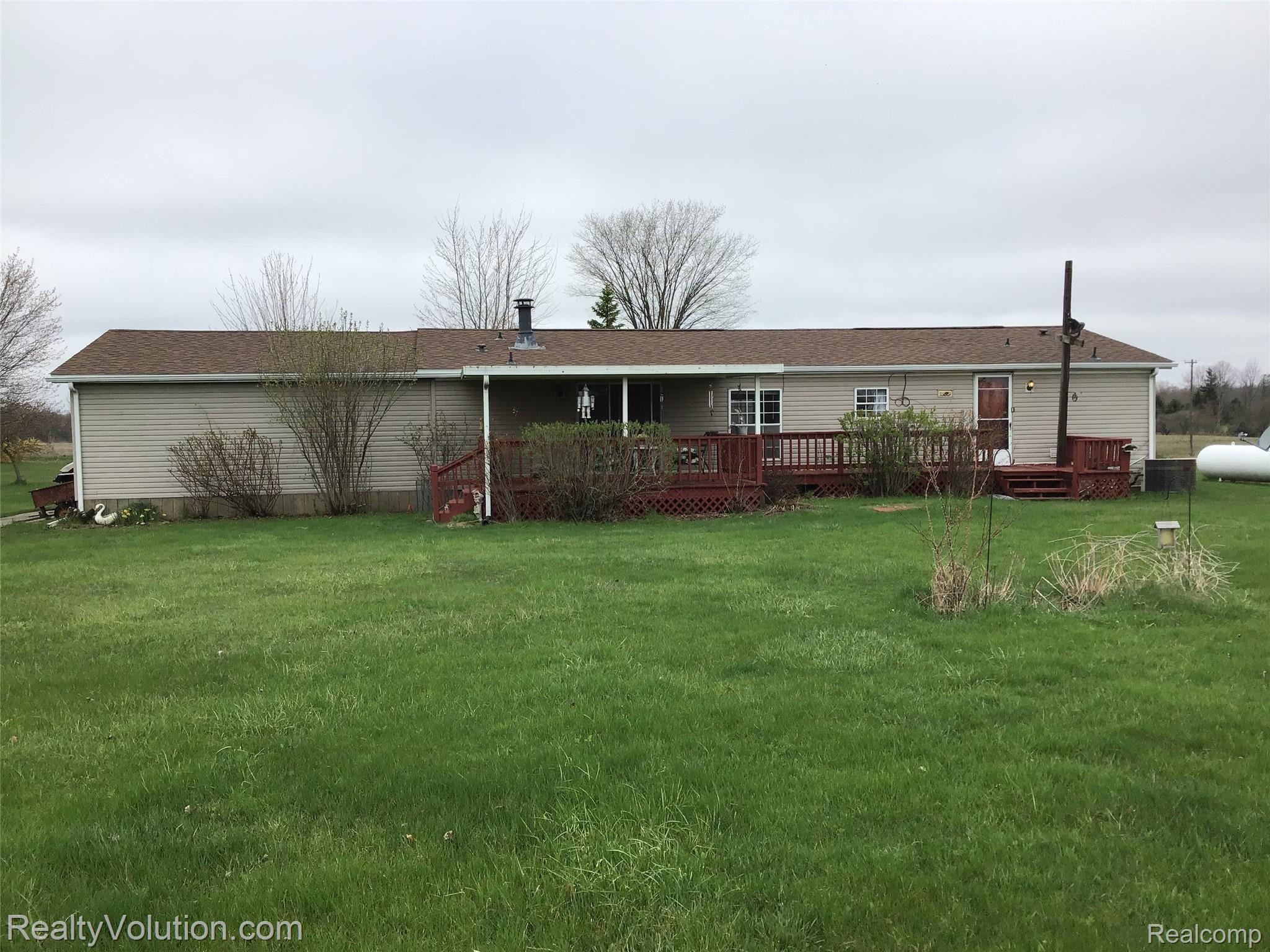 4444 Knoll Road Capac, MI 48014 - Photo 26 of 28 A59341BF-DCB8-4037-8AC2-BB96EEA30DE1.jpeg