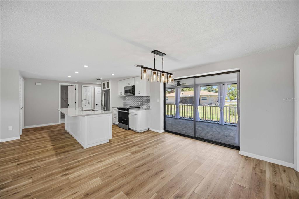 386 Cabana Road Venice, FL 34293 - Photo 22 of 56