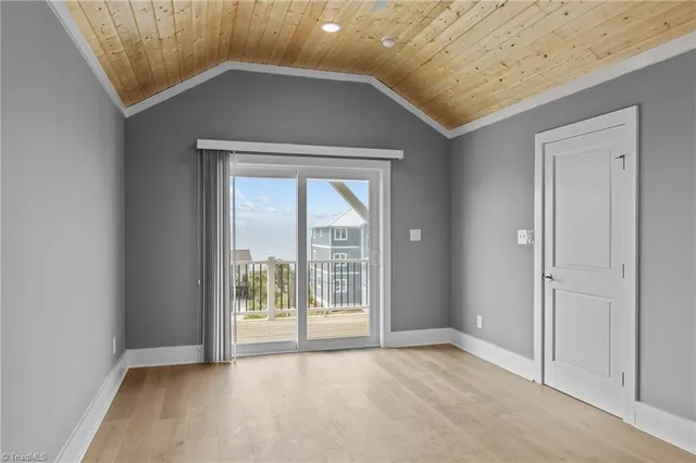 $2,950,000 | 101 Melanie Street, Emerald Isle, NC 28594