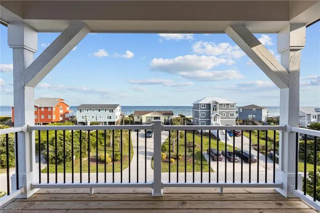 $2,950,000 | 101 Melanie Street, Emerald Isle, NC 28594