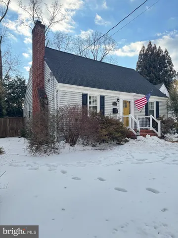 $875,000 | 2406 South Dinwiddie Street, Arlington, VA 22206