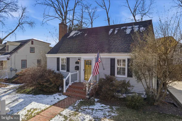 $875,000 | 2406 South Dinwiddie Street, Arlington, VA 22206