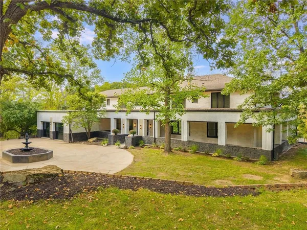 $2,600,000 | 1701 Northwest Duncan Road, Blue Springs, MO 64015