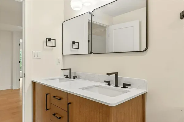 $2,600,000 | 1701 Northwest Duncan Road, Blue Springs, MO 64015