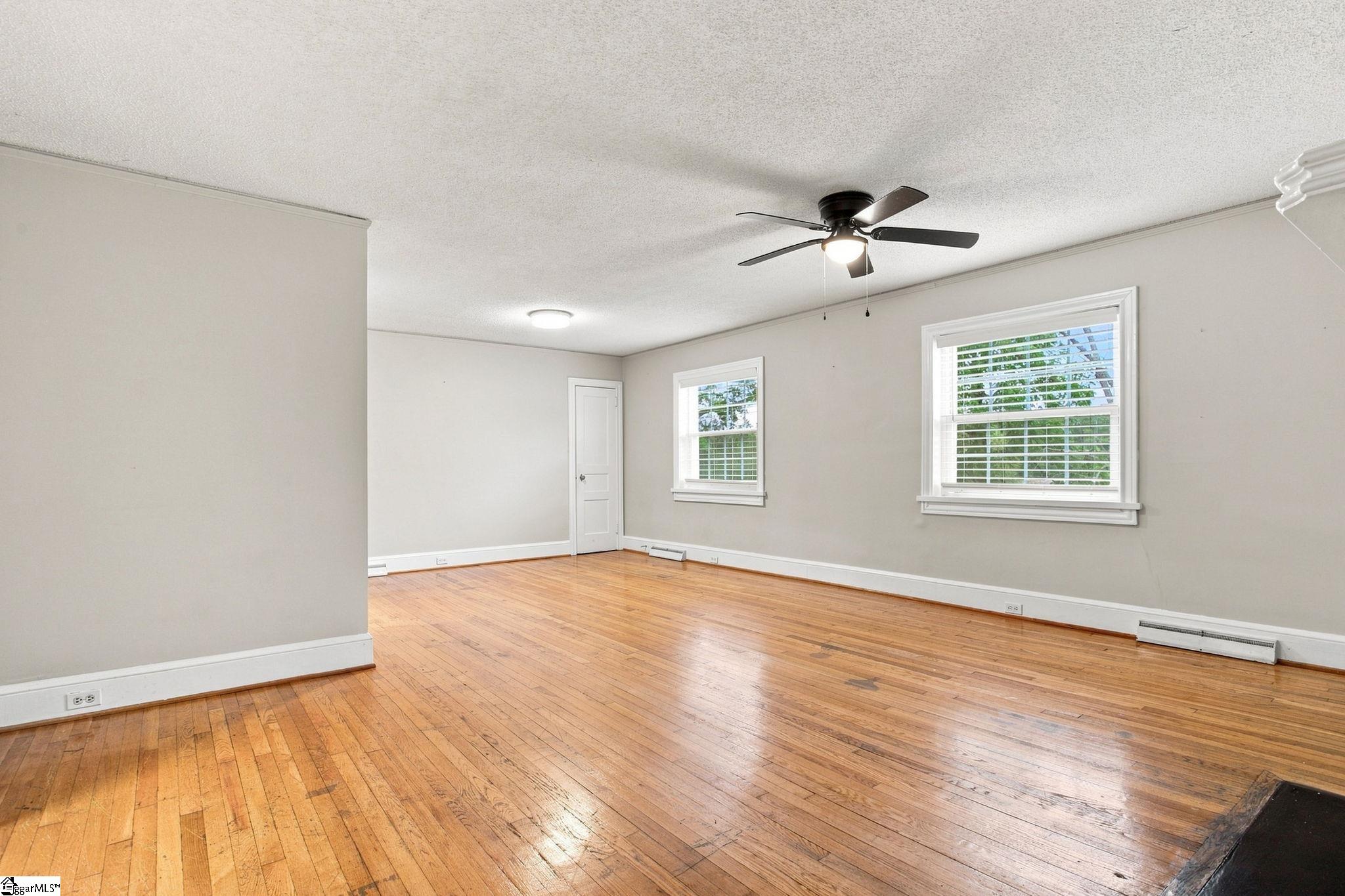 816 Chick Springs Road Taylors, SC 29687 - Photo 7 of 21 Gallery Image 7