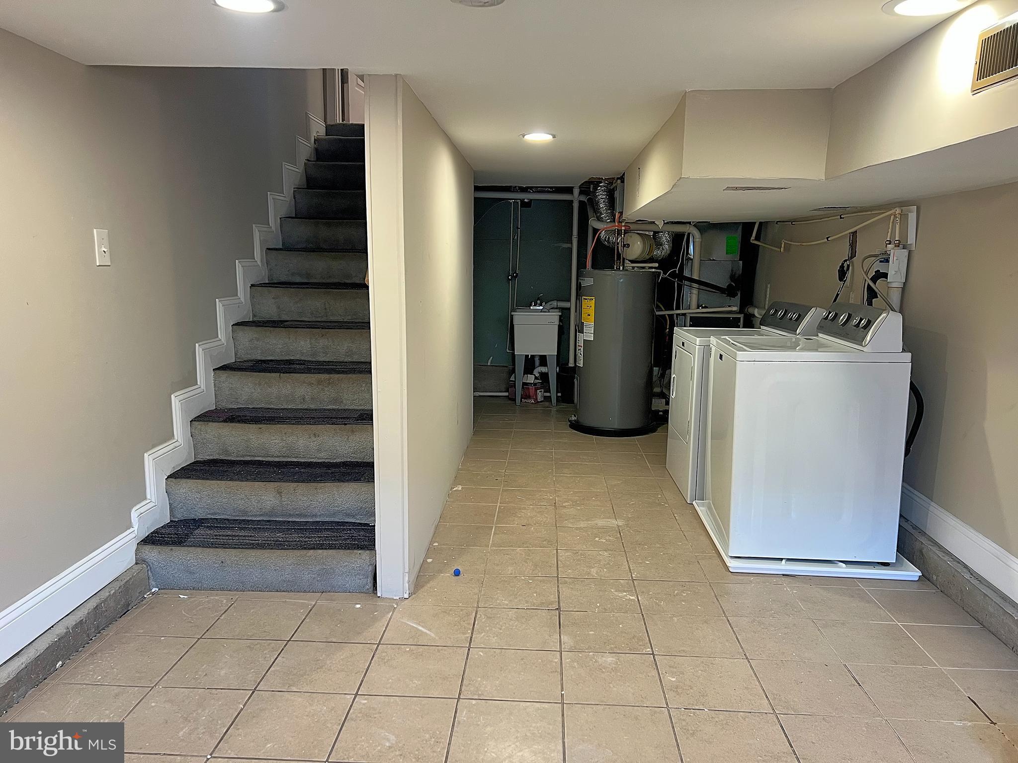 1234 West Cross Street Baltimore, MD 21230 - Photo 18 of 19 a view of entryway and workspace