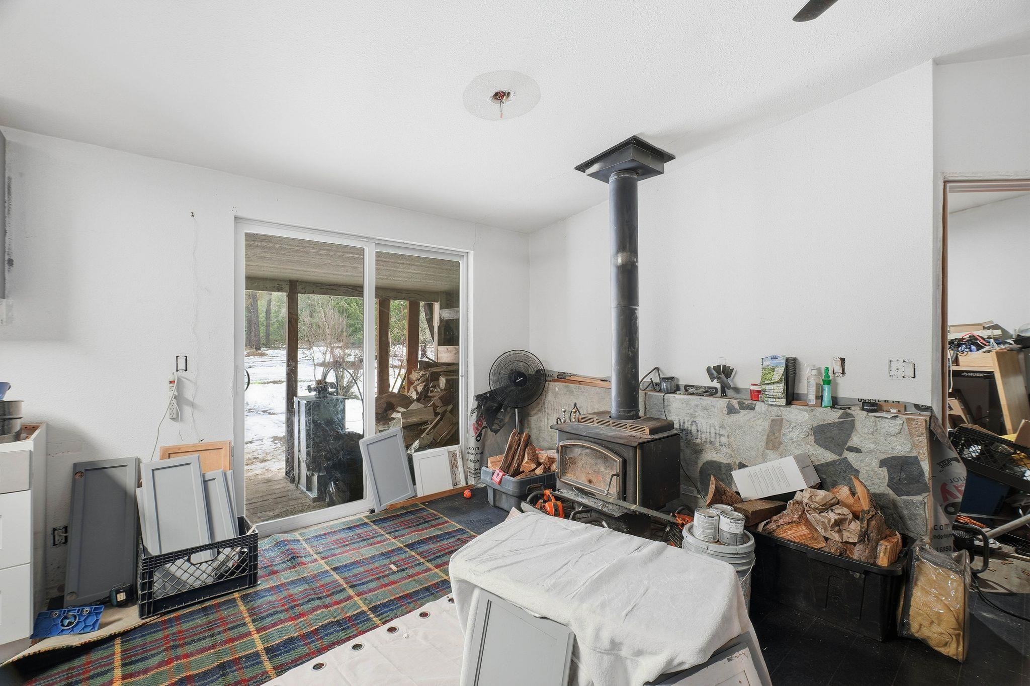 4631 South Swenson Road Clayton, WA 99110 - Photo 6 of 32