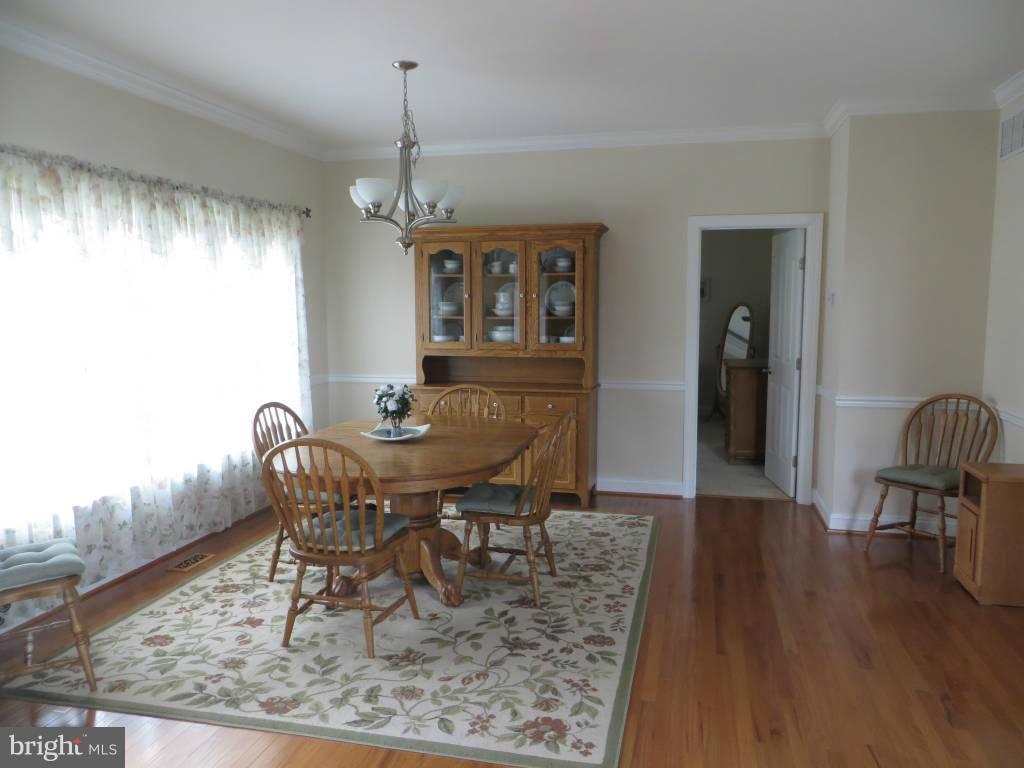 7800 Longridge Road Nottingham, MD 21236 - Photo 5 of 6 Dining Room