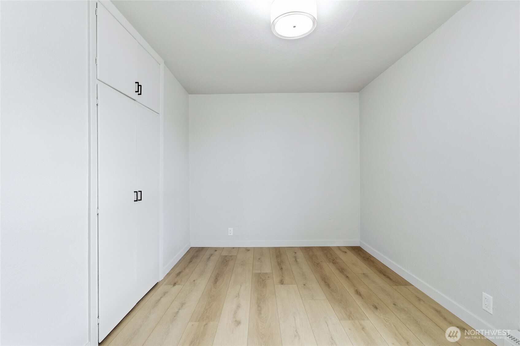 552 Edith Avenue Walla Walla, WA 99362 - Photo 12 of 19 a view of a room