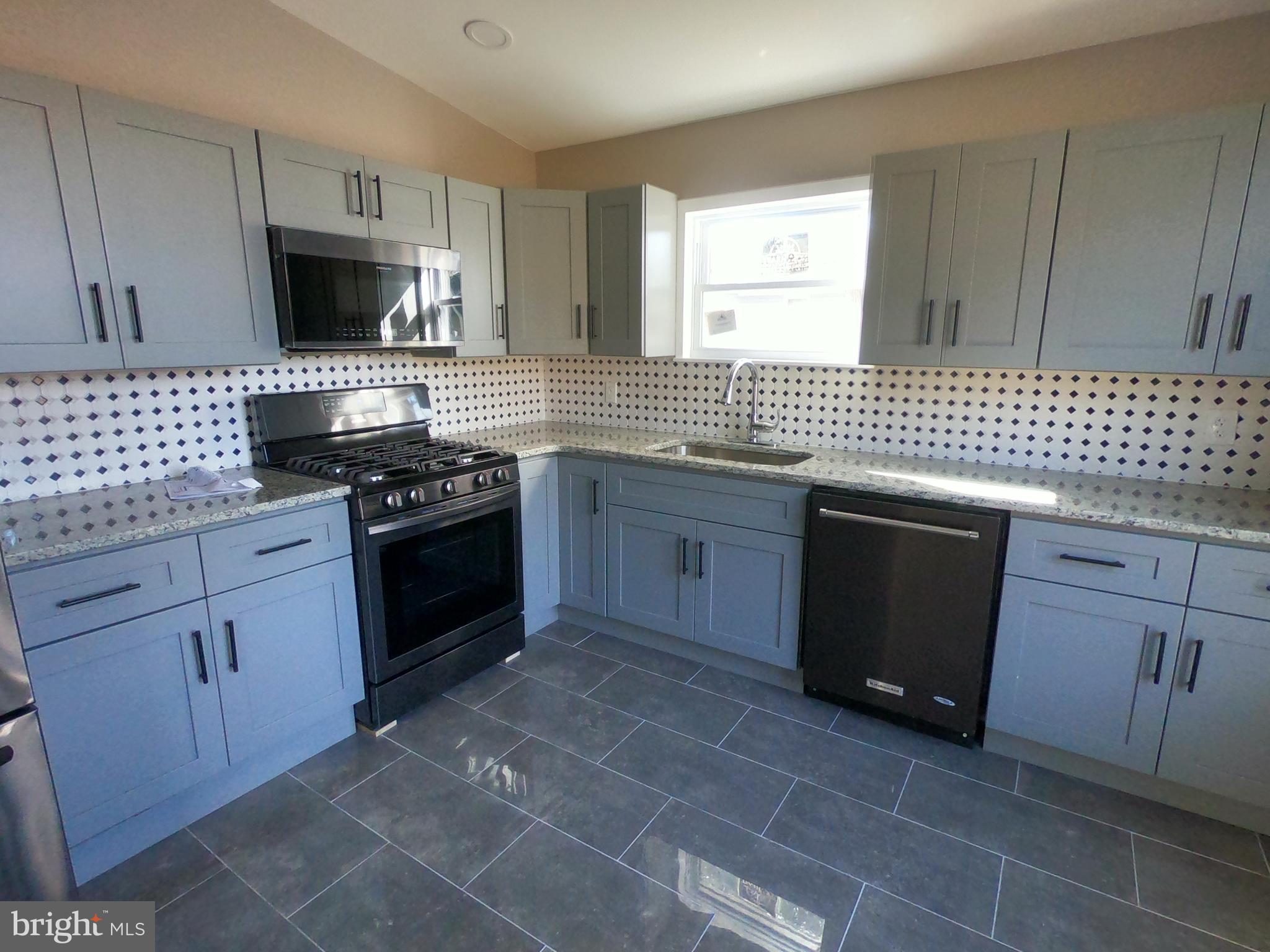 1375 West Walnut Road Vineland, NJ 08360 - Photo 3 of 38 Gallery Image 3