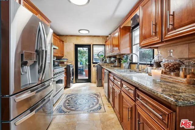 $1,128,000 | 2558 Torrance Boulevard, Torrance, CA 90503