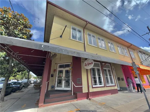 $2,300 | 3100 Magazine Street, New Orleans, LA 70115