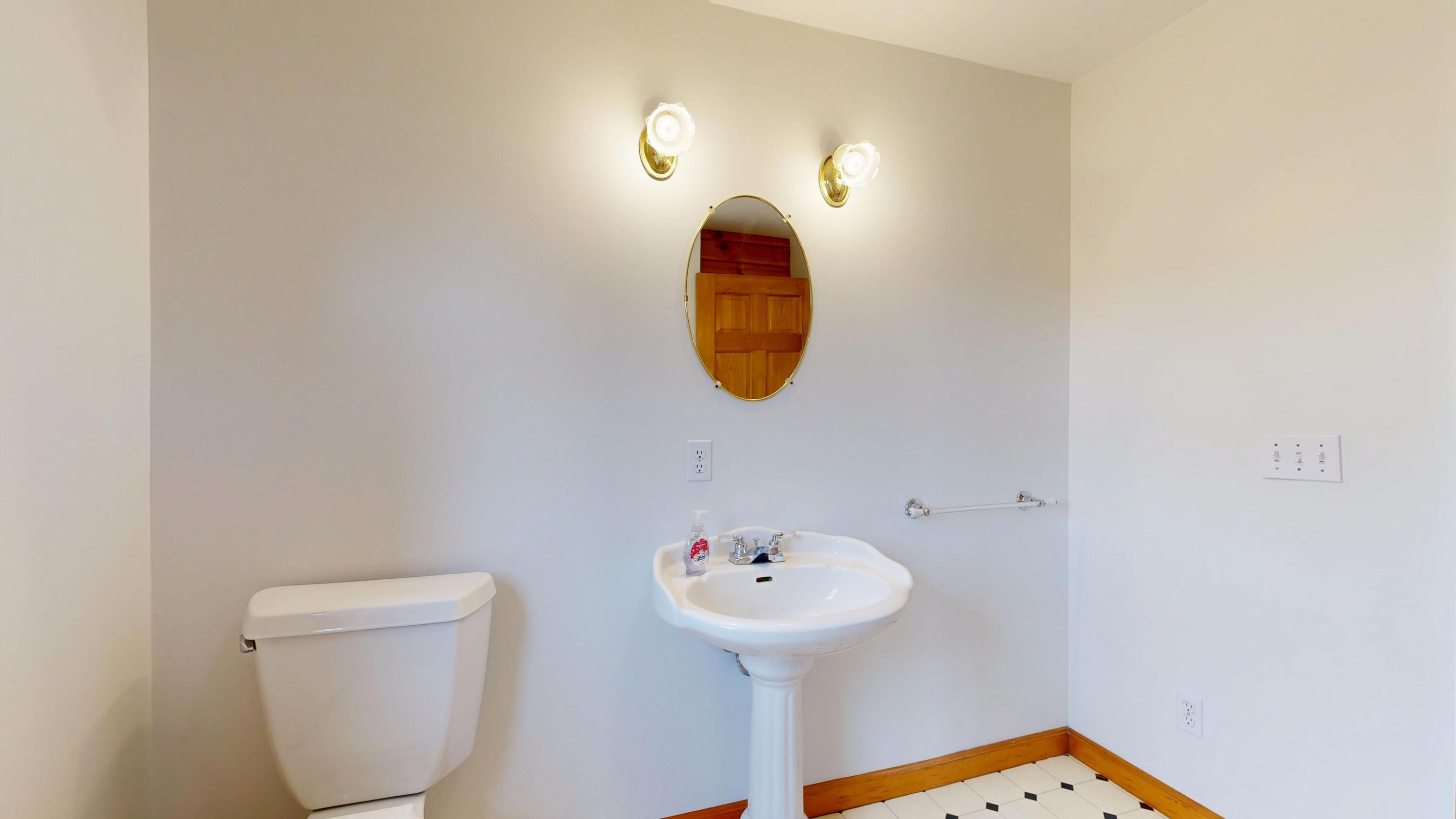 466 Middle Road Sabattus, ME 04280 - Photo 10 of 52 466-Middle-Road-11262025_090517