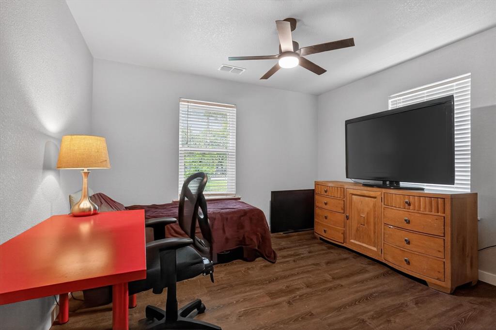 4041 Burleson Retta Road Burleson, TX 76028 - Photo 24 of 38