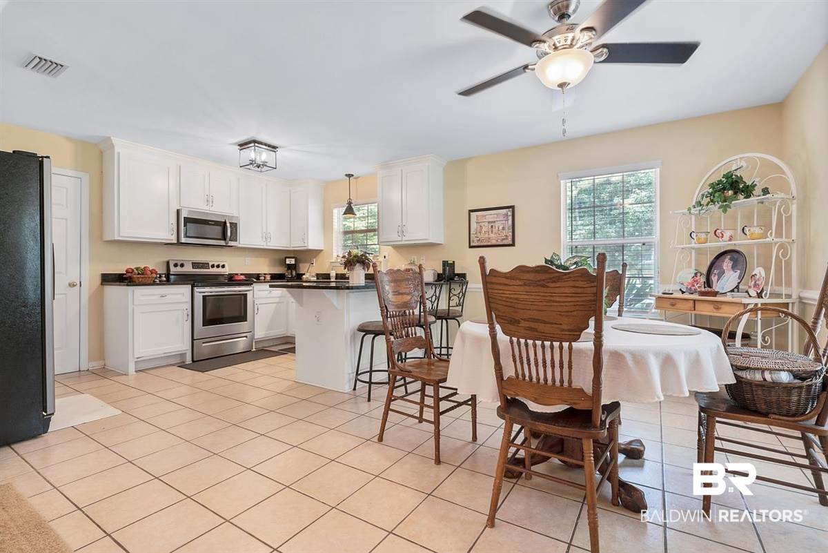 8275 Abbey Road East Wilmer, AL 36587 - Photo 9 of 42
