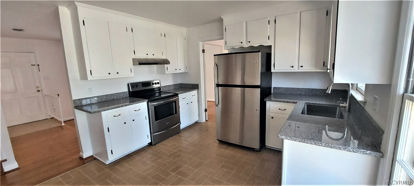 408 Whitaker Road Richmond, VA 23235 - Photo 9 of 39 New granite countertop 10' X 9'11" kitchen