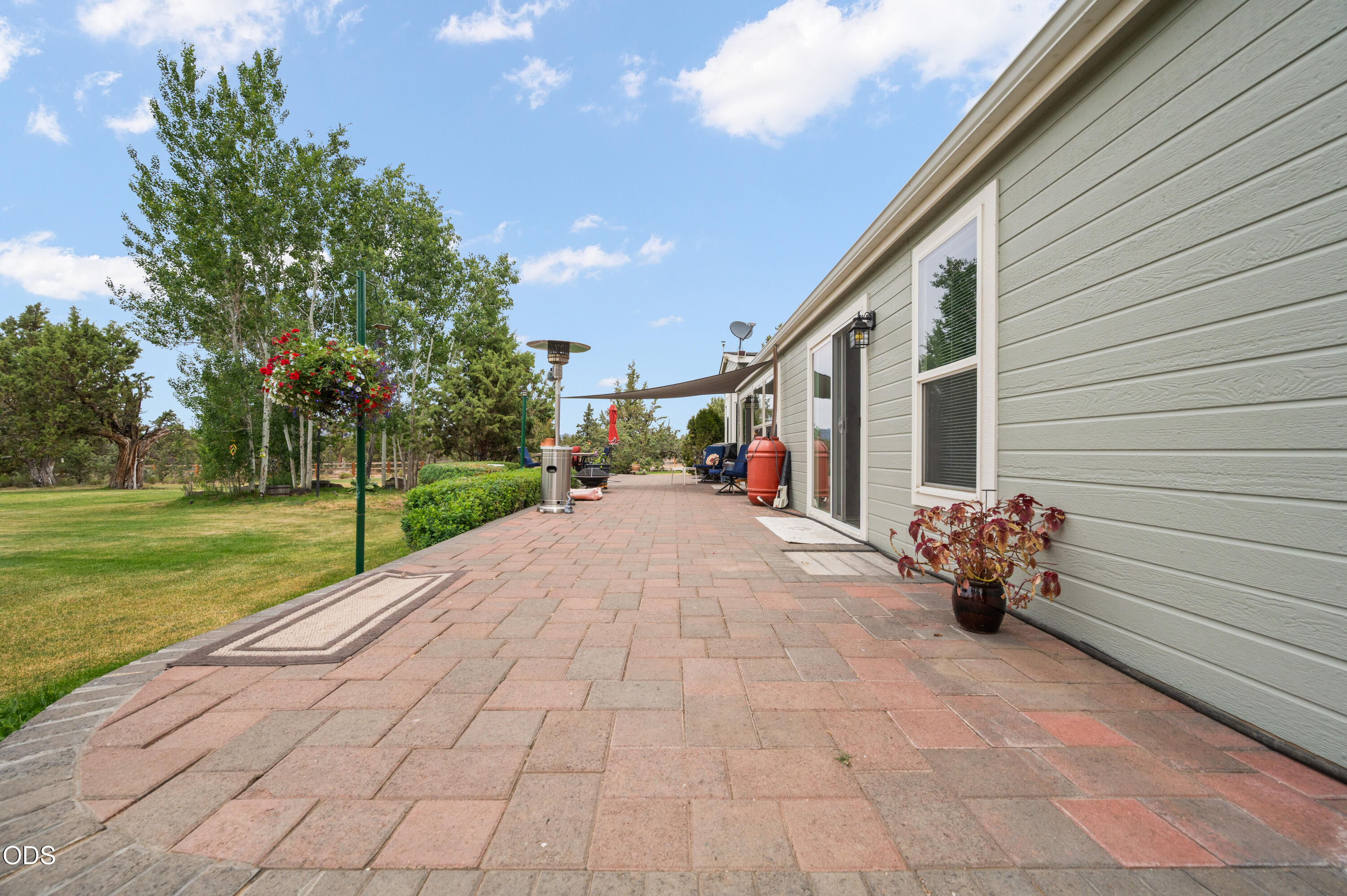 23720 Southwest Starshine Lane Bend, OR 97701 - Photo 50 of 65