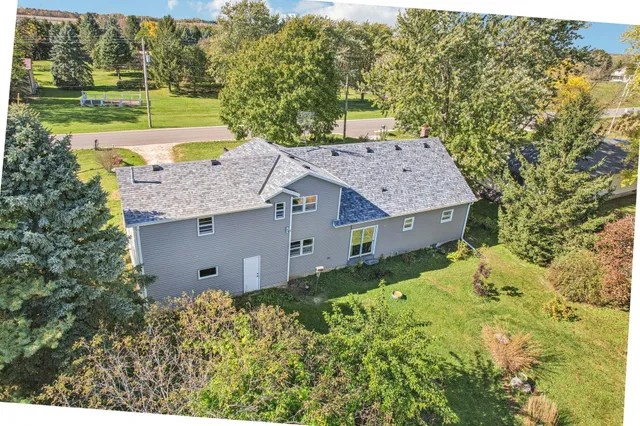 $399,900 | N8688 N Road, Ixonia, WI 53036