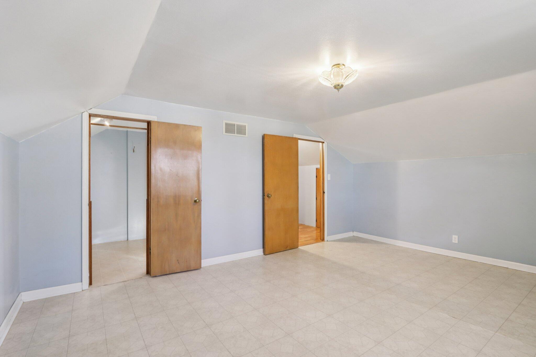 N8688 N Road Ixonia, WI 53036 - Photo 22 of 29 Upstair