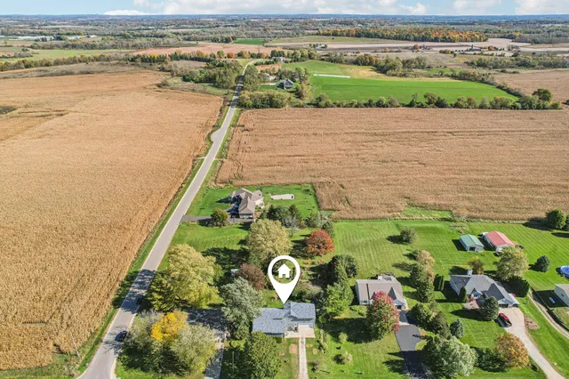 $399,900 | N8688 N Road, Ixonia, WI 53036