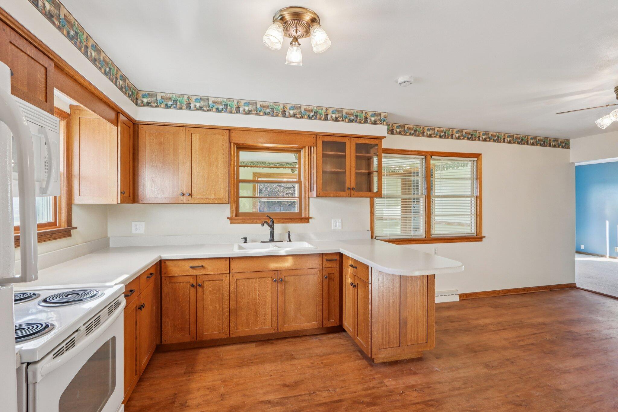 N8688 N Road Ixonia, WI 53036 - Photo 7 of 29 Open to Dinette/Dining area