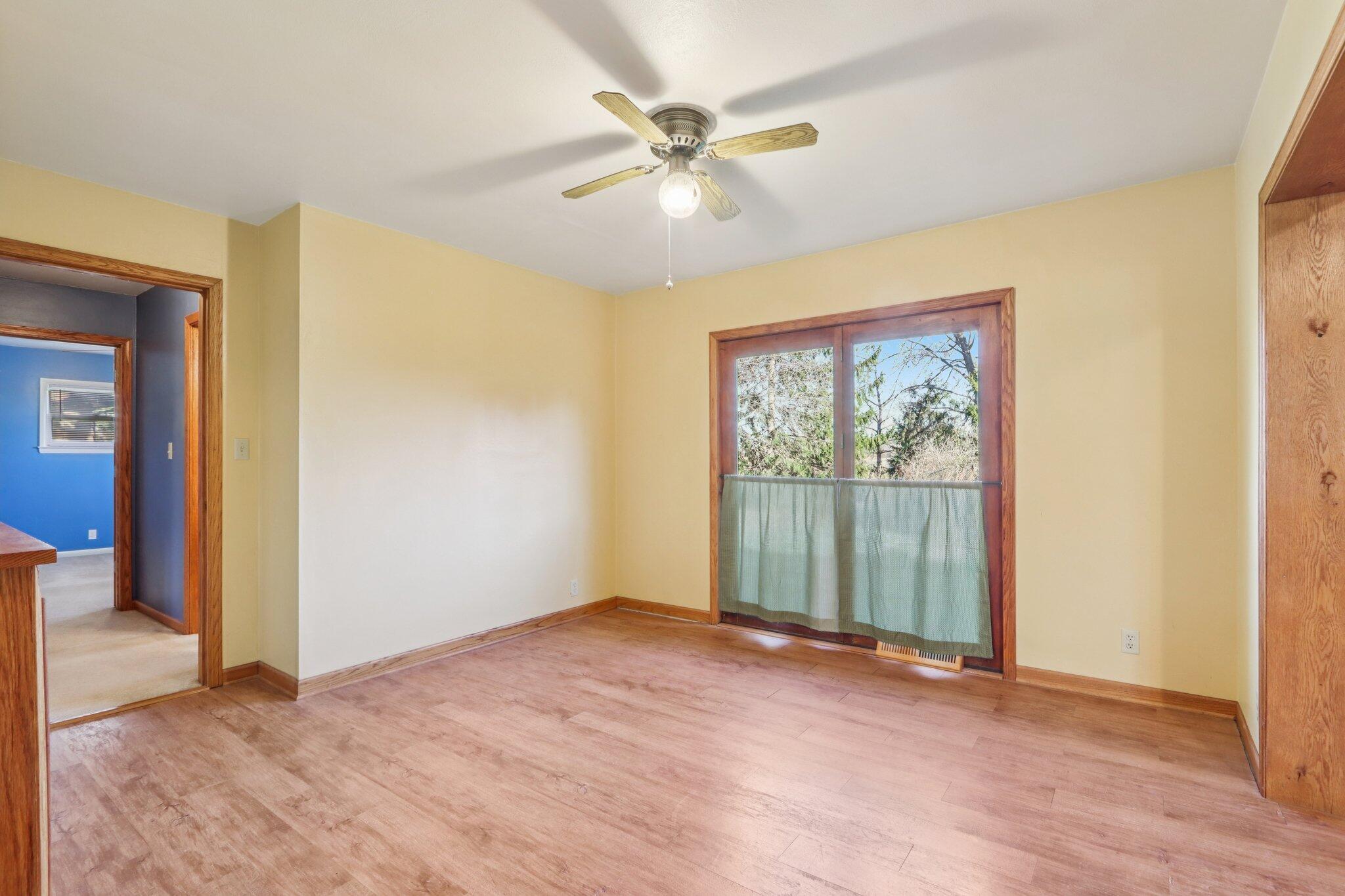 N8688 N Road Ixonia, WI 53036 - Photo 10 of 29 Open to Family room