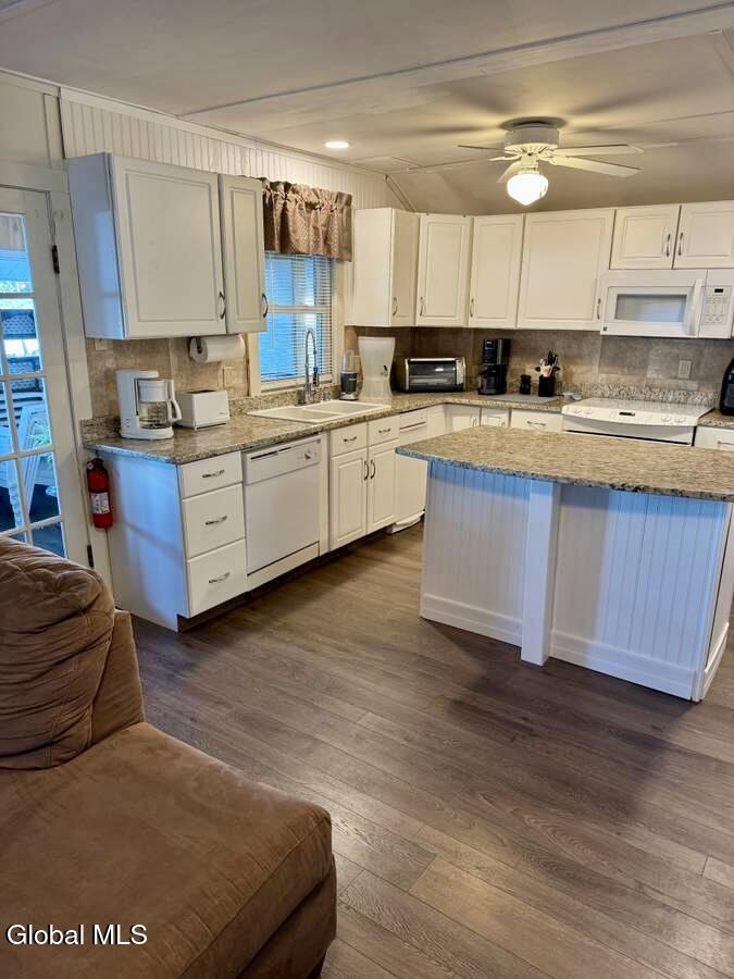 86 Riley Cove Road Malta, NY 12020 - Photo 6 of 19 IMG_2960