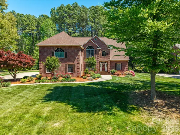 $650,000 | 226 West Glenview Drive, Salisbury, NC 28147