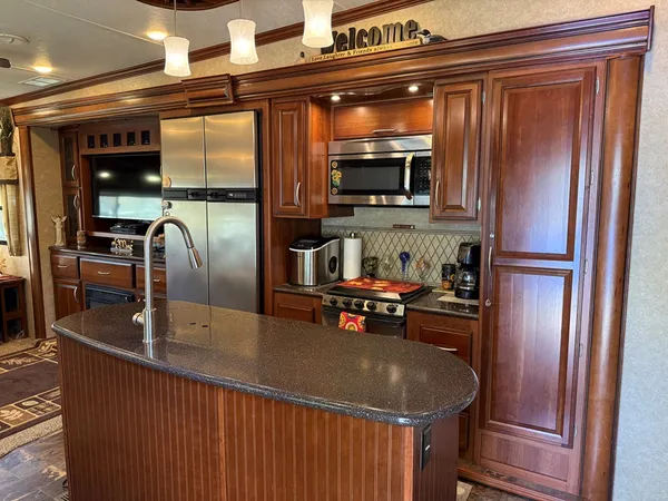 $279,900 | 5 & 7 H Street, Cascade, ID 83611
