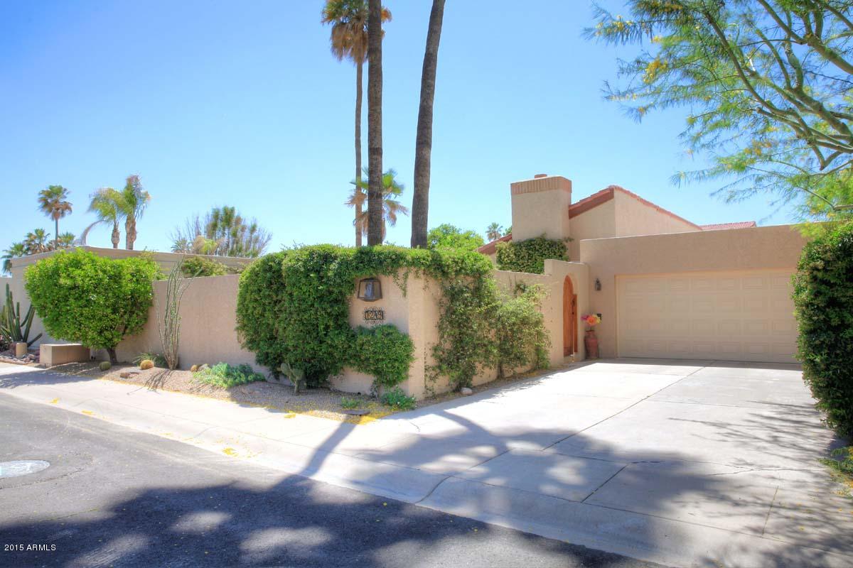 7249 East Maverick Road Scottsdale, AZ 85258 - Photo 1 of 26 Front View
