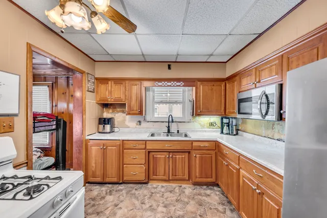 $169,987 | 411 East 5th Street, Momence, IL 60954