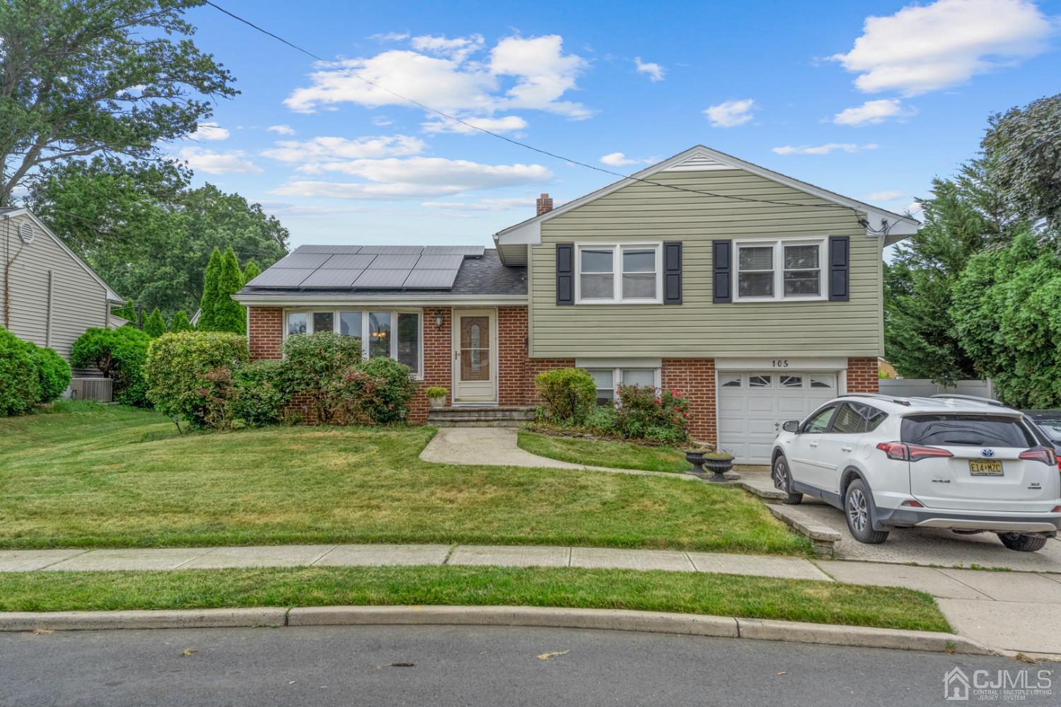 105 Winding Way Hamilton, NJ 08620 - Photo 1 of 28 Gallery Image 1