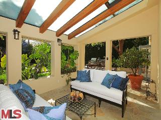 536 South Rimpau Boulevard Los Angeles, CA 90020 - Photo 1 of 1 Gallery Image 1