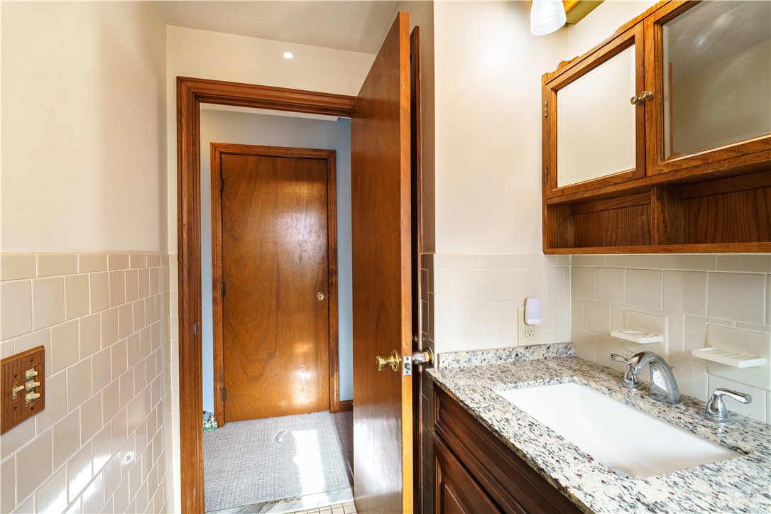 25 Francis Street Coventry, RI 02816 - Photo 15 of 28