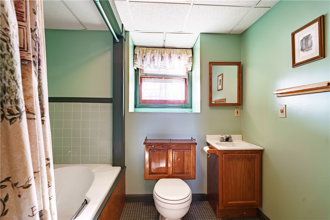 25 Francis Street Coventry, RI 02816 - Photo 19 of 28