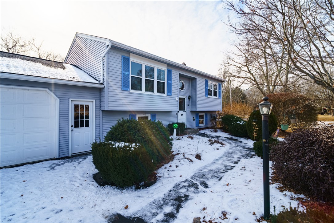 25 Francis Street Coventry, RI 02816 - Photo 2 of 28