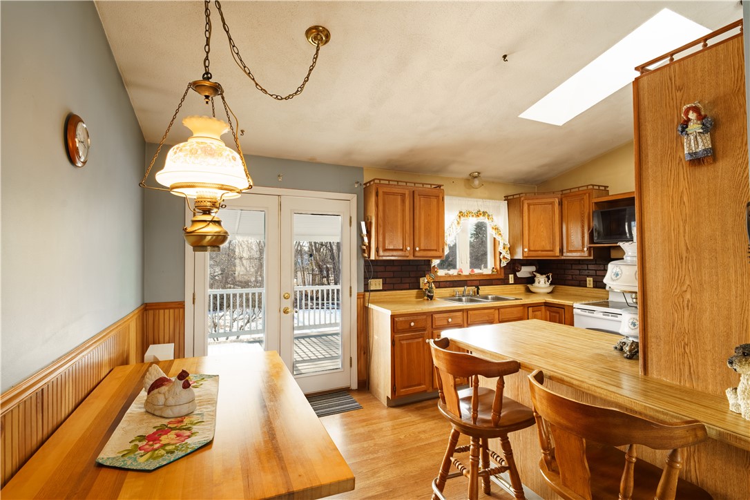 25 Francis Street Coventry, RI 02816 - Photo 7 of 28