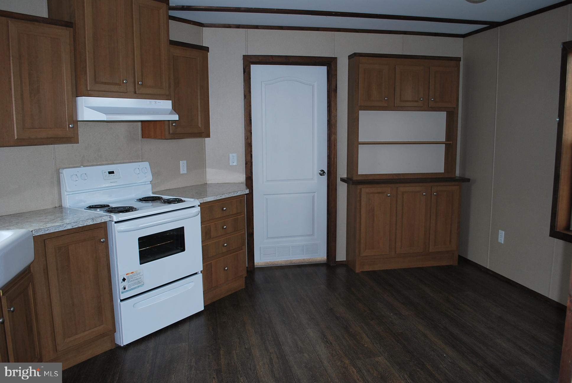 299 Chesapeake Estates Thomasville, PA 17364 - Photo 5 of 10 Built-in hutch