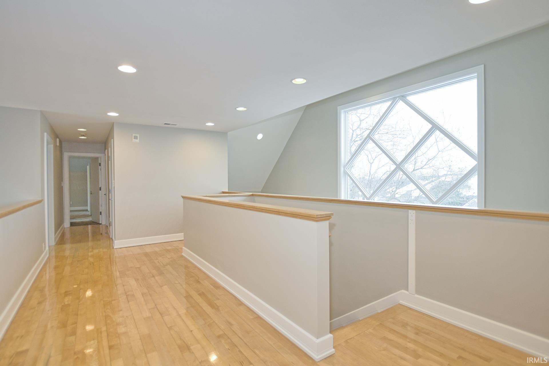 2433 Lakeridge Drive Newburgh, IN 47630 - Photo 3 of 33