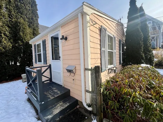 $825,000 | 1 Charte Court, Rockport, MA 01966