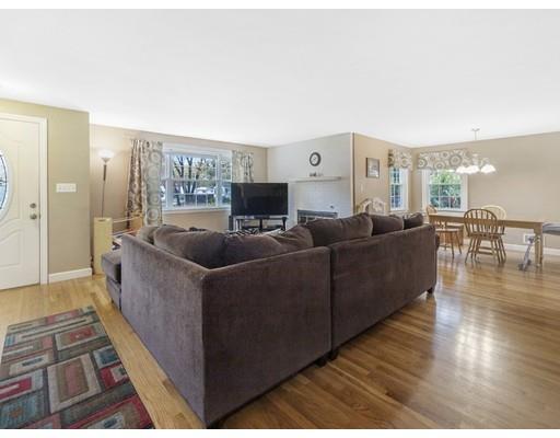 35 Oaks Road Framingham, MA 01702 - Photo 3 of 37 Gallery Image 3