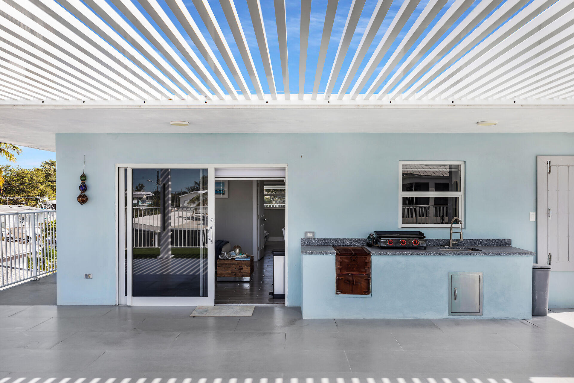 1007 Hialeah Lane Key Largo, FL 33037 - Photo 5 of 41 a workspace with furniture and window