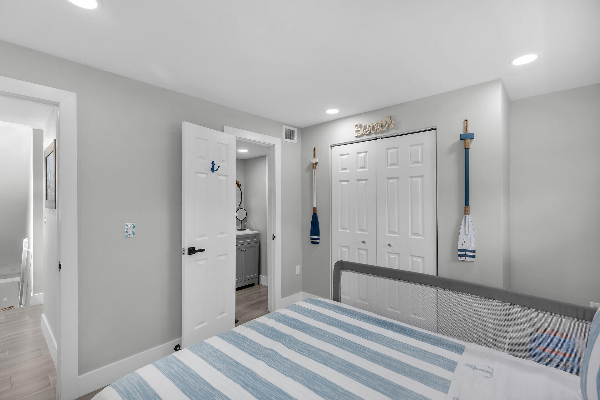 1007 Hialeah Lane Key Largo, FL 33037 - Photo 10 of 41 a bathroom with a shower and a tub