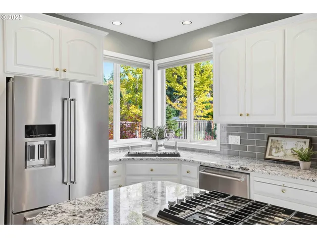 $1,025,000 | 11060 Southwest Byrom Terrace, Tualatin, OR 97062