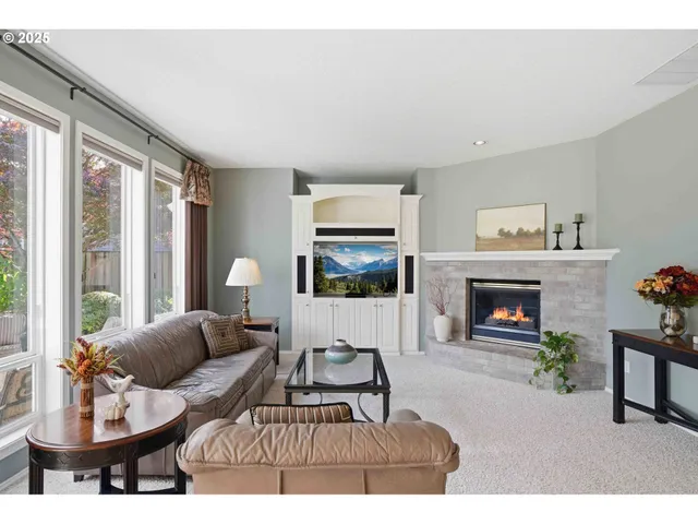 $1,025,000 | 11060 Southwest Byrom Terrace, Tualatin, OR 97062