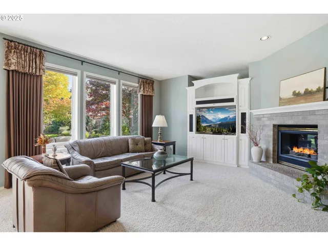 $1,025,000 | 11060 Southwest Byrom Terrace, Tualatin, OR 97062