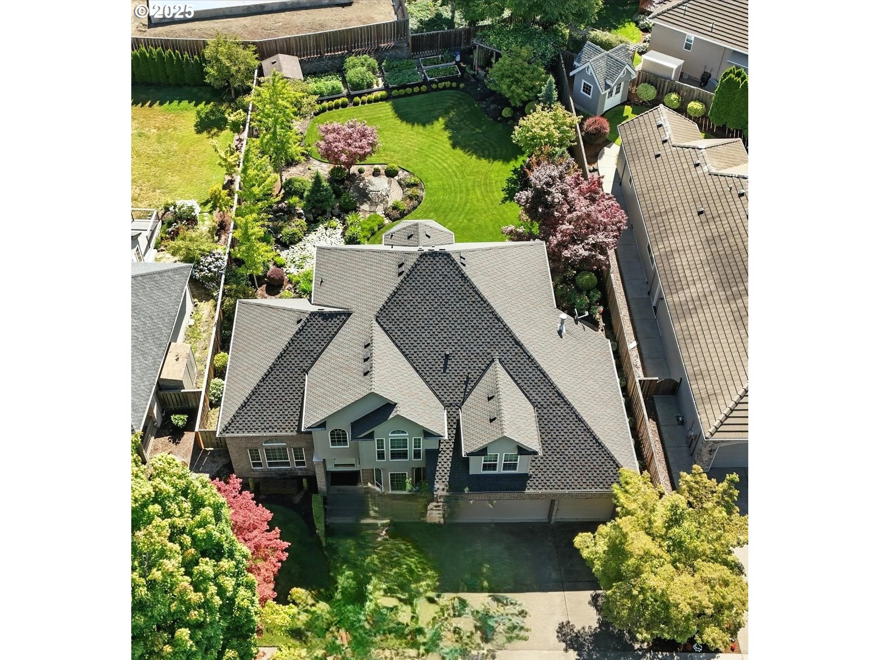 11060 Southwest Byrom Terrace Tualatin, OR 97062 - Photo 2 of 48