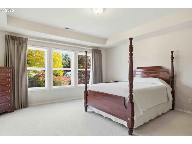 $1,025,000 | 11060 Southwest Byrom Terrace, Tualatin, OR 97062