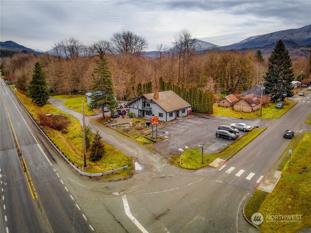 7489 South Dillard Avenue Concrete, WA 98237 - Photo 5 of 40