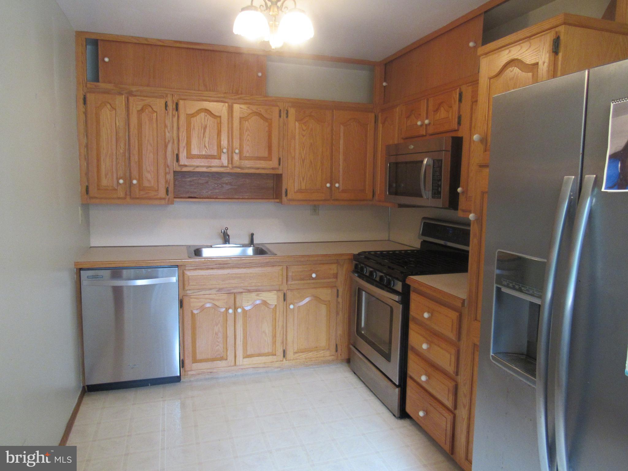 12512 Ramer Road Philadelphia, PA 19154 - Photo 8 of 22